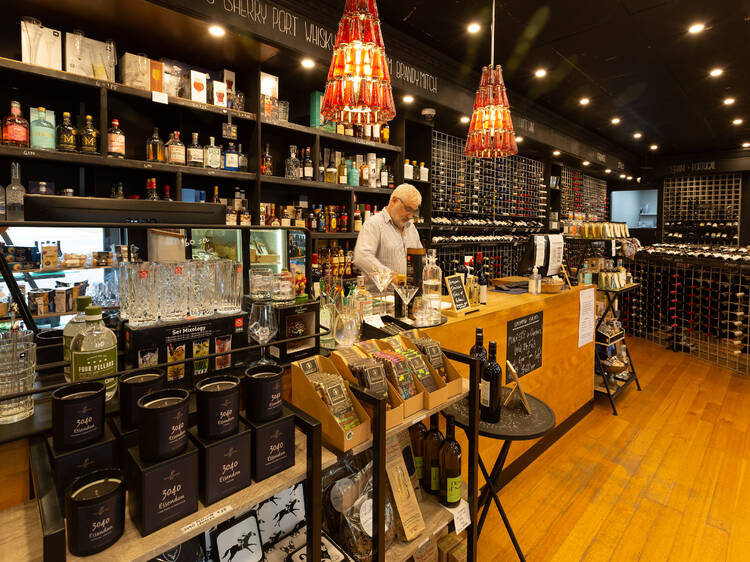 24-hour and late-night bottle shops in Melbourne