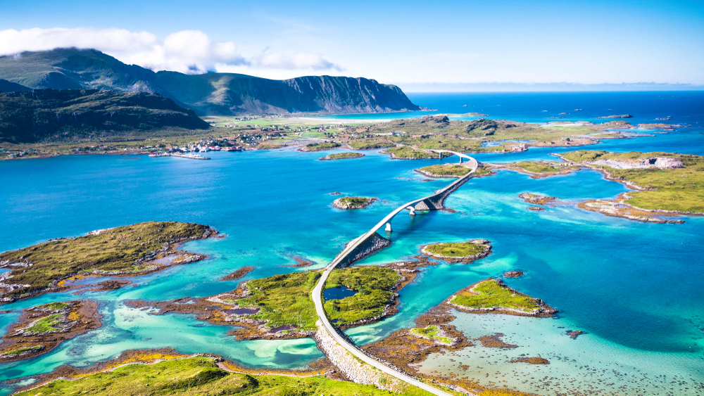 11 Best Road Trips In The World For Epic Adventures