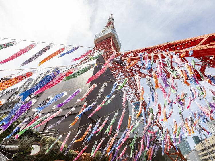 Tokyo Tower Annual Spring Event: 333 Koinobori