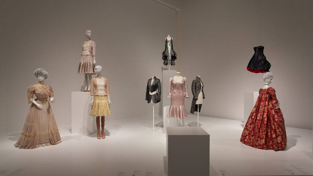 Lee Alexander McQueen: Mind, Mythos, Muse | Art in Los Angeles