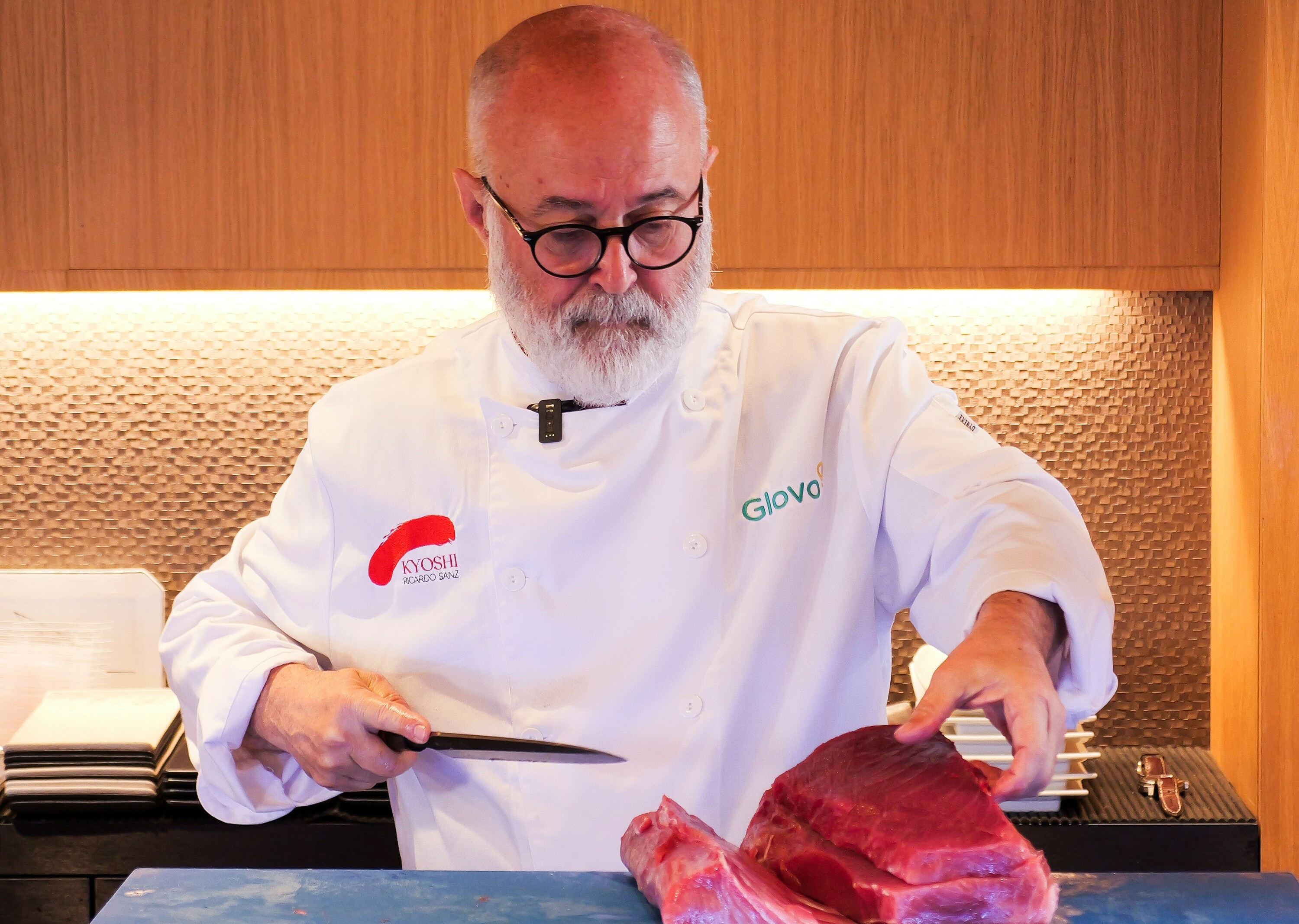Ricardo Sanz con un lomo de atún rojo en Kyoshi
