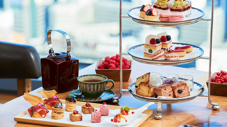 Andaz Tokyo Spring Berry Afternoon Tea