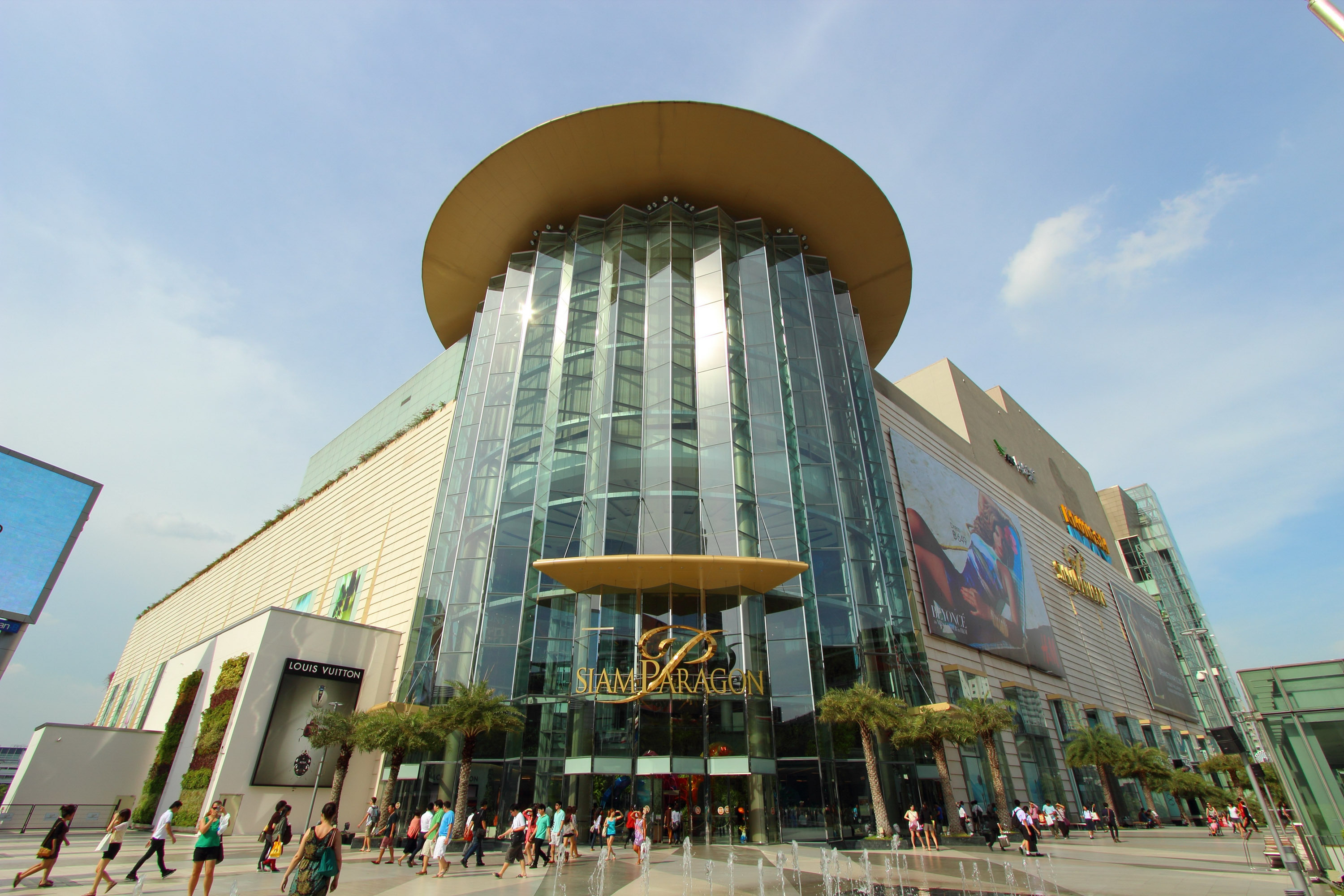 Siam Paragon shopping mall Bangkok - Upmarket shopping center