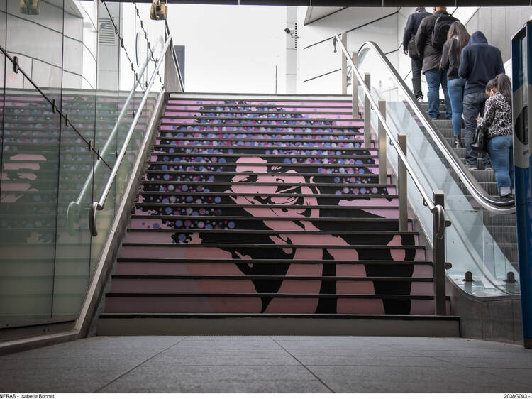 12 œuvres de street art à découvrir sur les marches des stations RATP 12 œuvres de street art à découvrir sur les marches des stations RATP