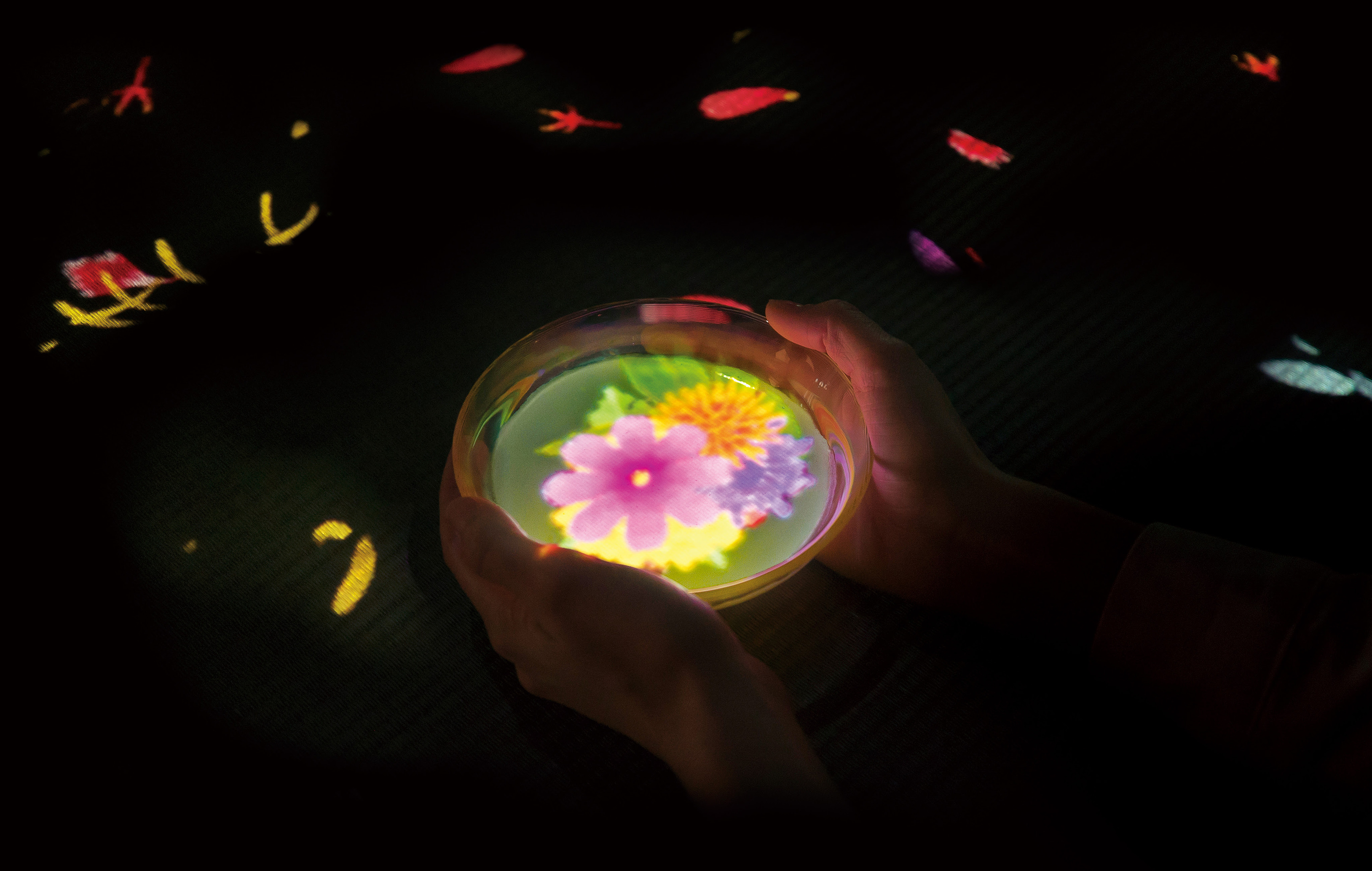 Photo: teamLab, 'Flowers Bloom in an Infinite Universe inside a Teacup'