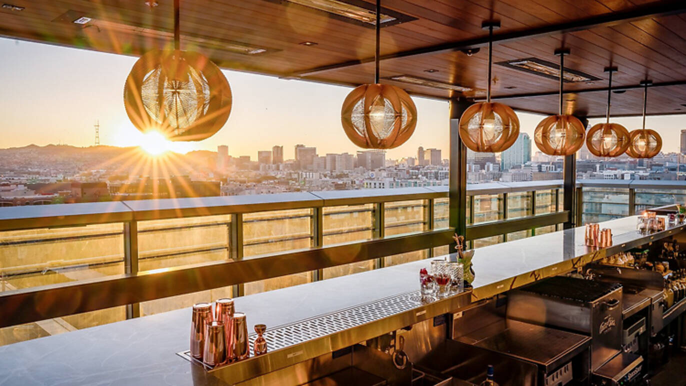 12 Best Rooftop Bars in San Francisco for Cocktails and Views