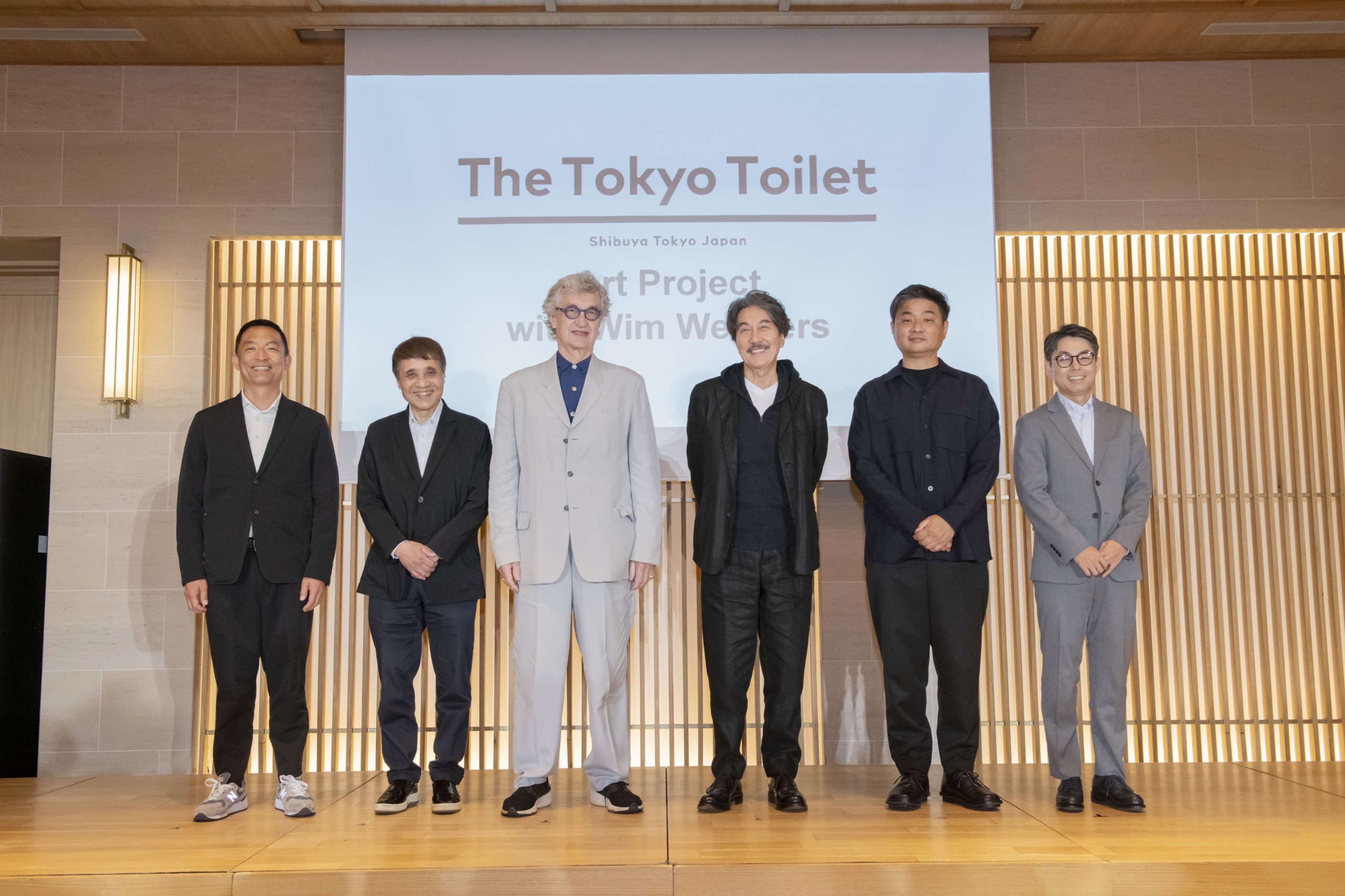 映画監督のヴィム・ヴェンダースが来日、新作は渋谷のトイレが舞台