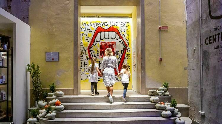 The entrance to Mercato Centrale in Italy