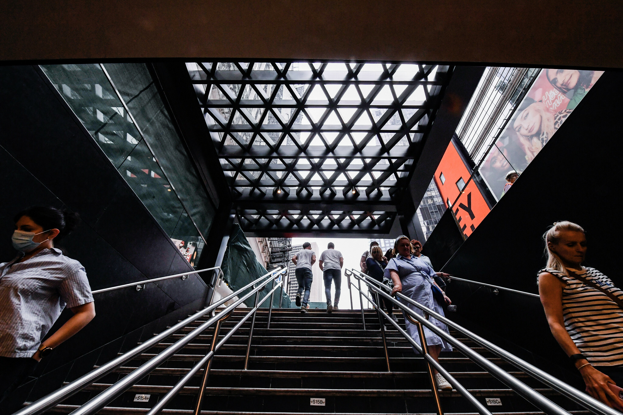 see-this-massive-mosaic-inside-the-new-times-square-subway-entrance