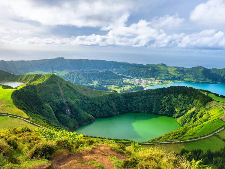 Entre volcanes y vegetación, en las Azores