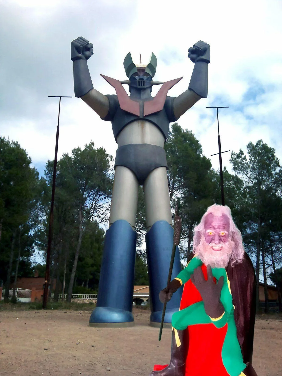Mazinger Z y el Dr Infierno (foto: Antonio Montana).