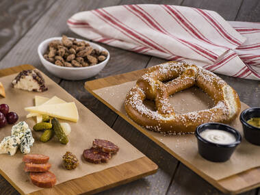 Walt Disney World Dining Guide: 26 Things You Need To Eat