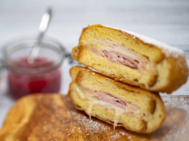 Monte Cristo sandwich | Disneyland