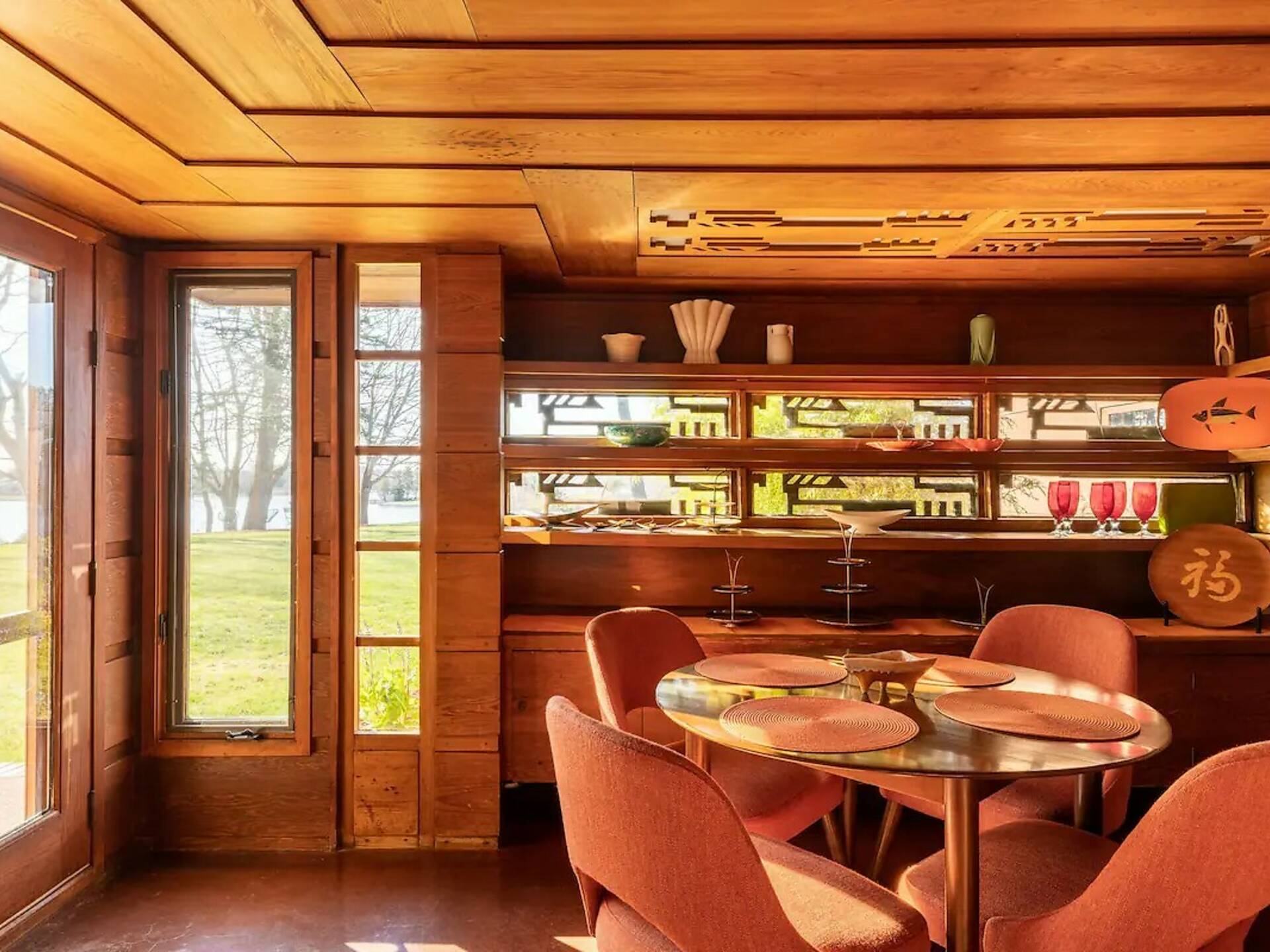 Cabins Near Chicago: 20 of the Best to Book on Airbnb