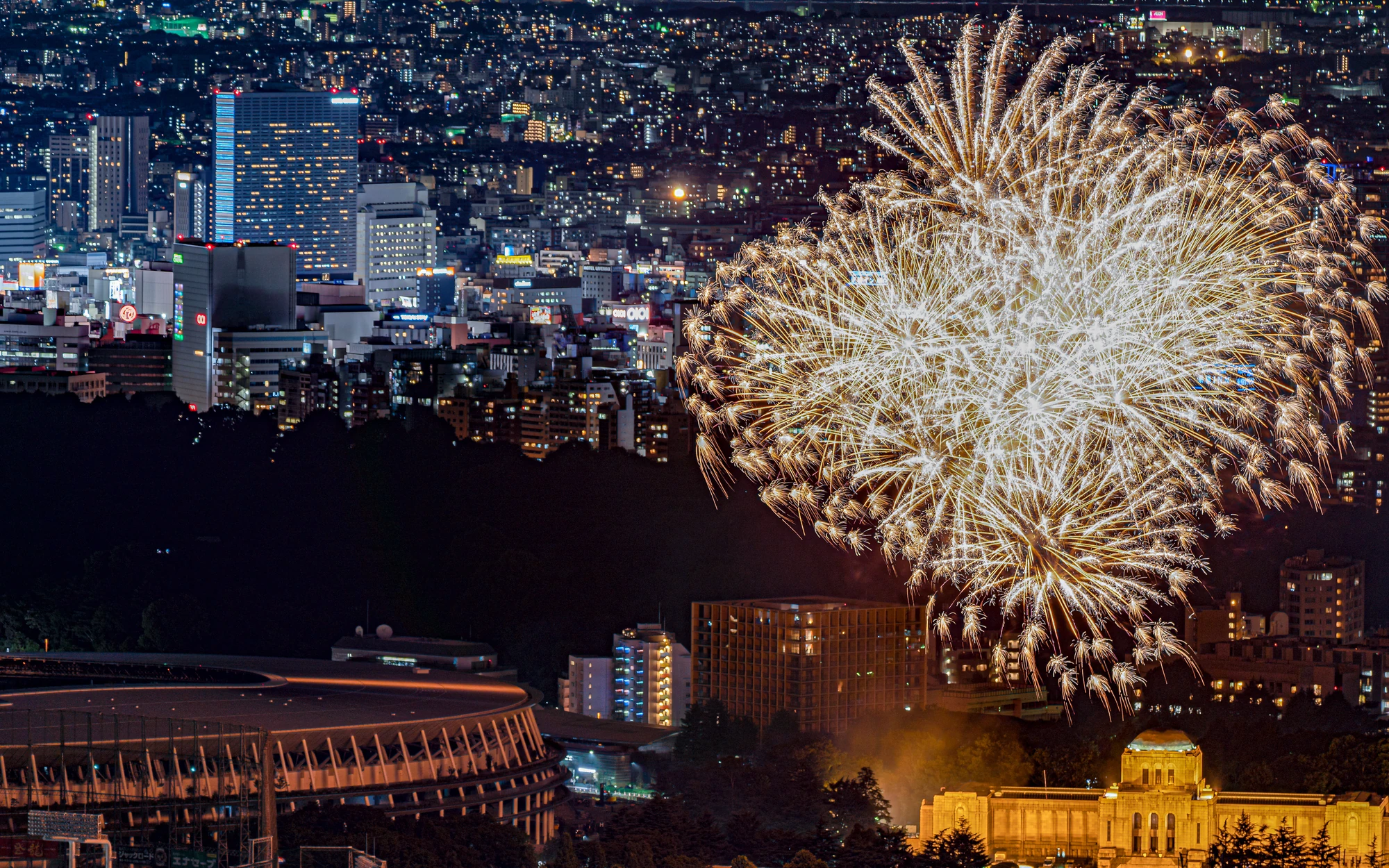 Jingu Gaien Fireworks Festival