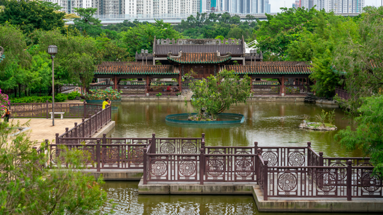 Lingnan Garden in Lai Chi Kok Park