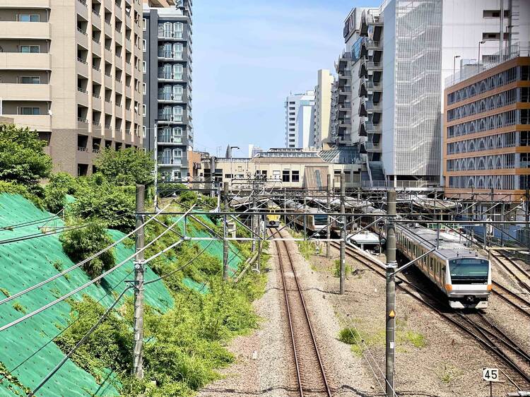 JR中央線・南武線の駅で不要な衣服を回収、再利用する実証実験をスタート