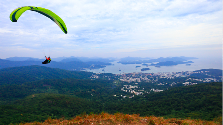 paragliding at ngong ping viewing point