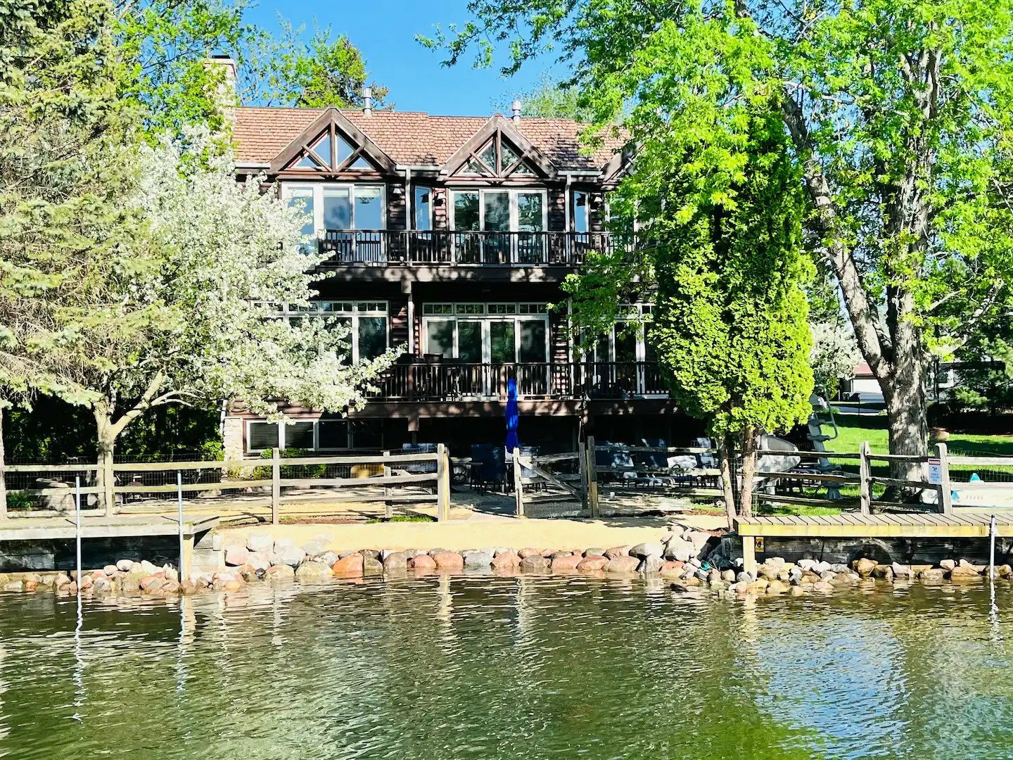 15 Best Lakeside Airbnbs Near Chicago For 2023 Most Unique Stays Near