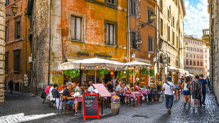 Best Clubs in Romeand Local Tips to enjoy them! - You Local Rome