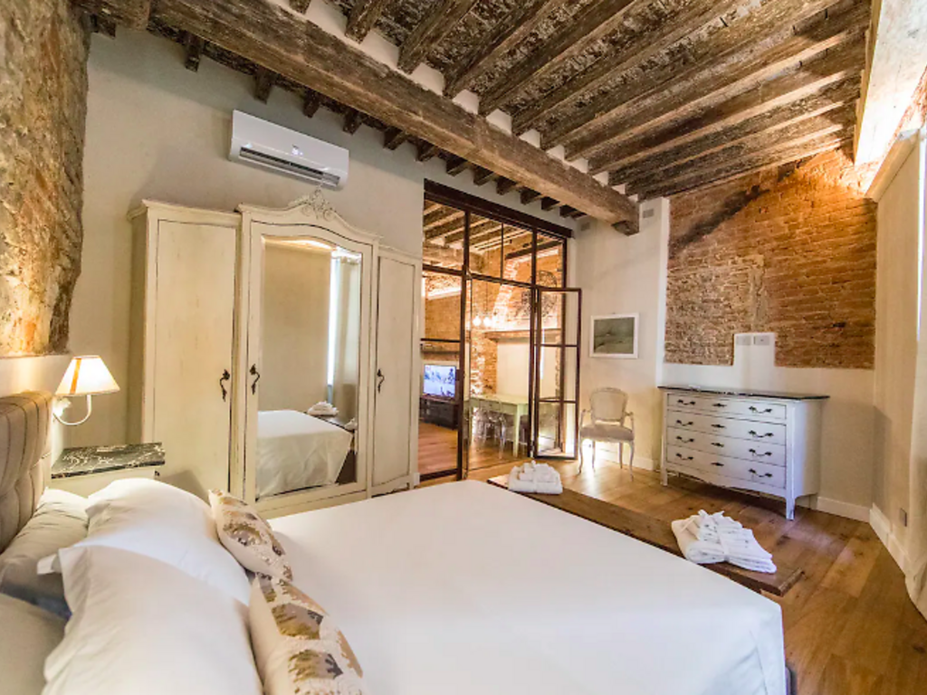 The 14 Best Airbnbs In Florence To Book For 2024 | Best Florence Airbnbs