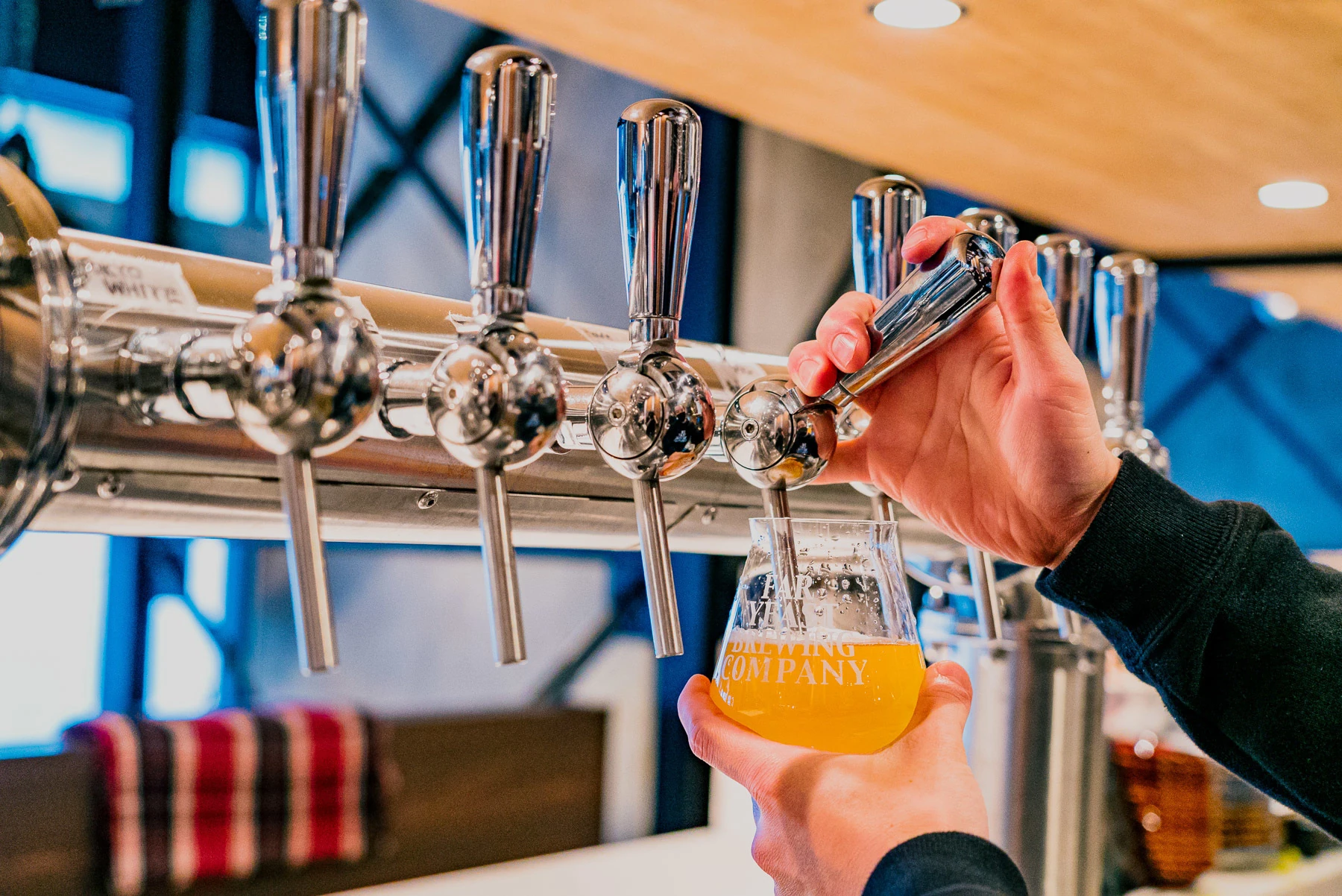 ファーイーストトーキョー ブルワリーアンドグリル