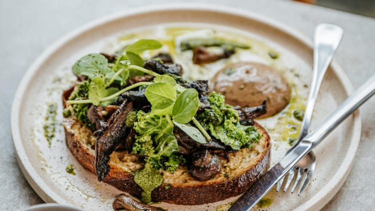 Mushrooms on toast