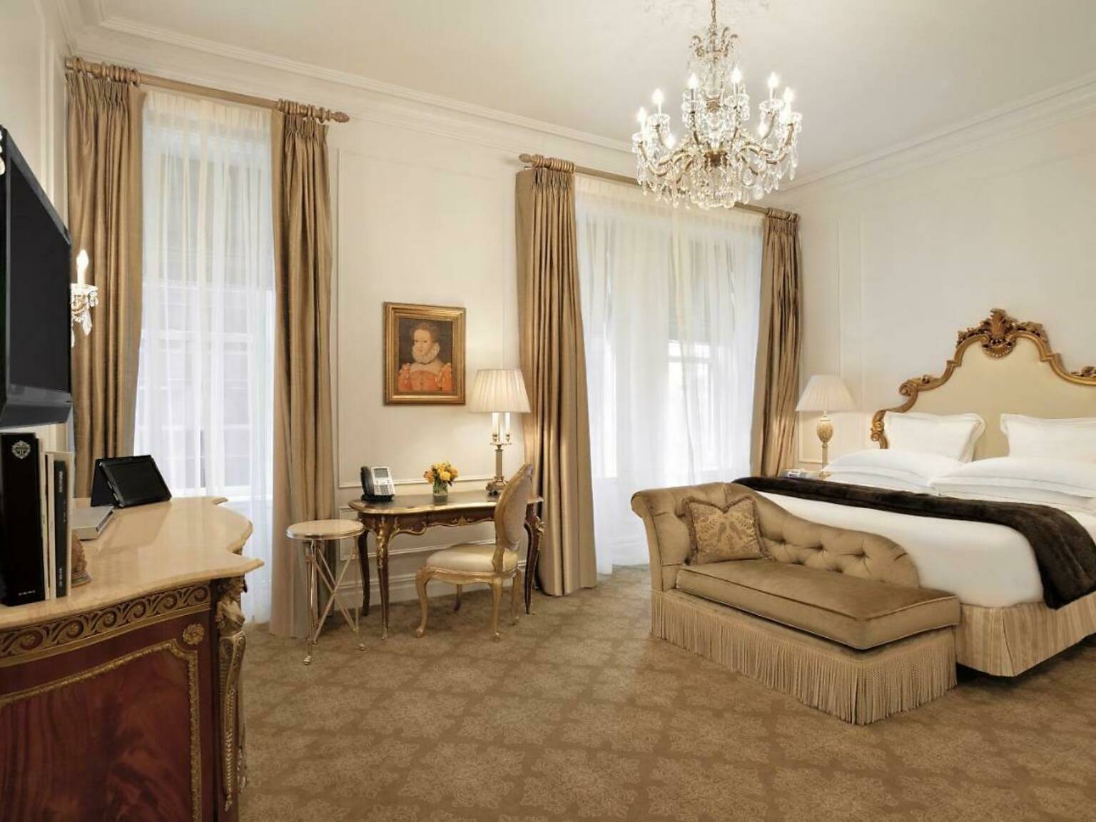 The 23 Best Hotels in NYC | Best Places to Stay in NYC