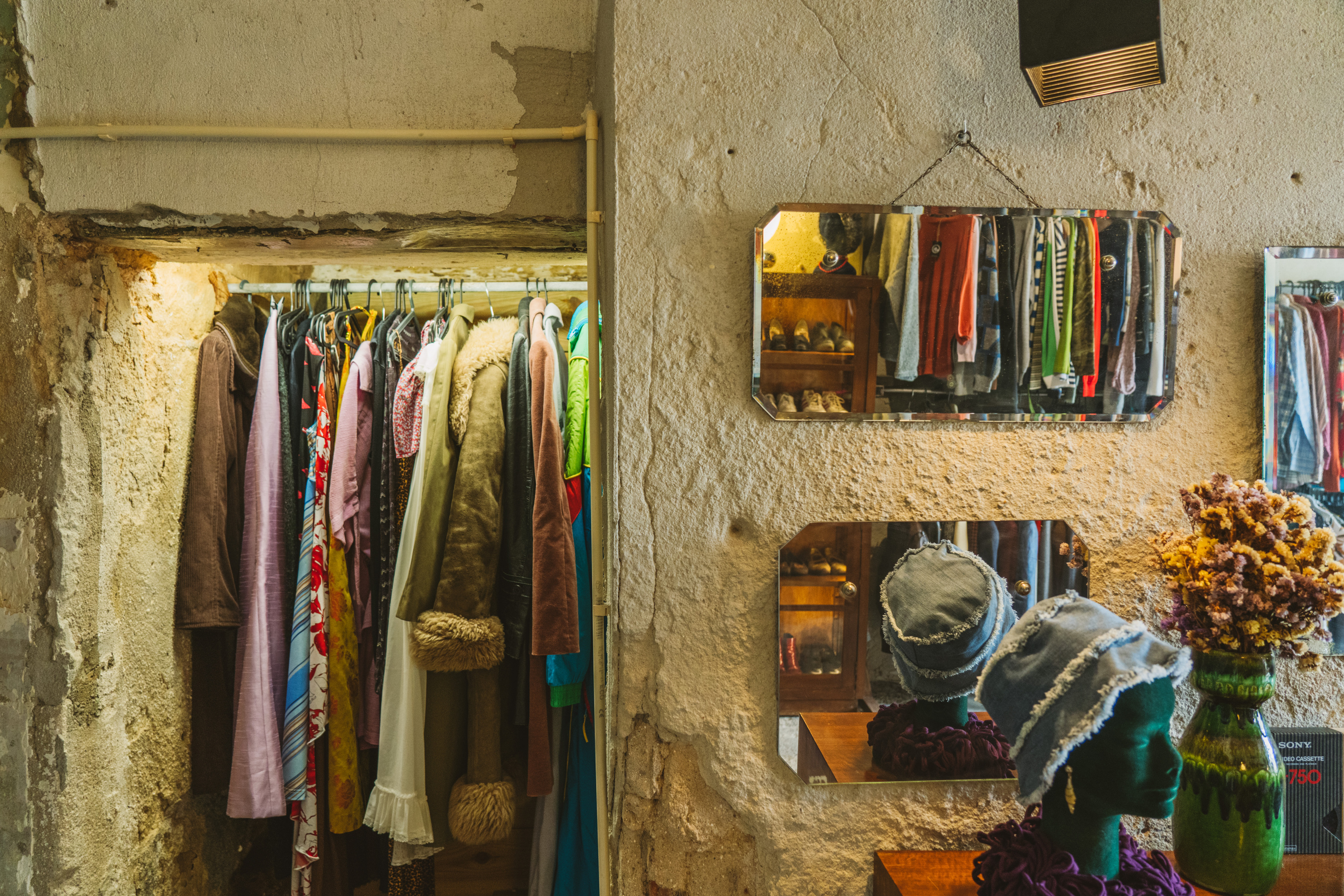 20 lojas vintage em Lisboa que tem mesmo de conhecer