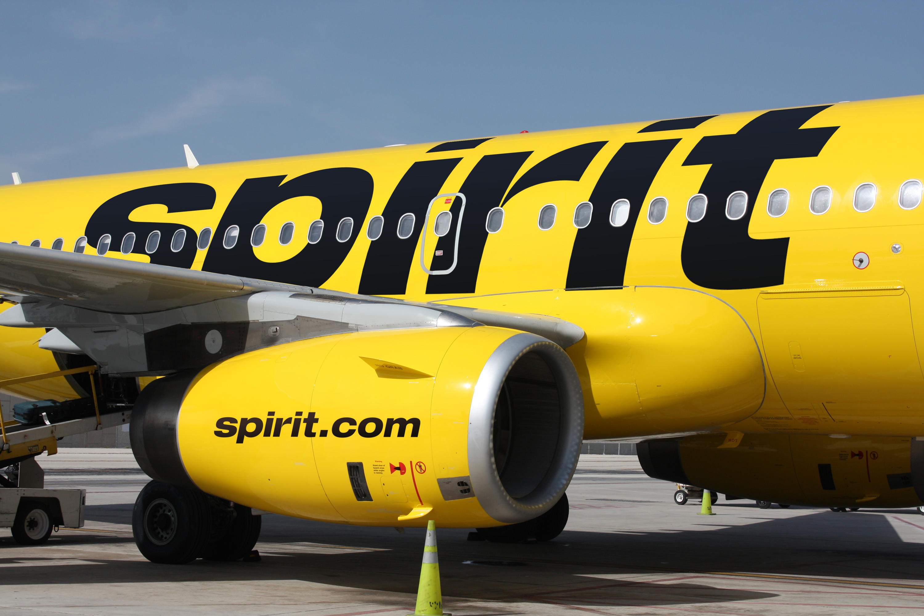 spirit airlines legroom