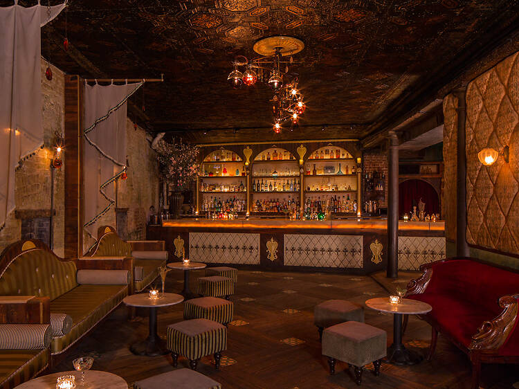 The Barbershop Cuts and Cocktails in Vegas Has a Secret Speakeasy With an  Amazing Whisky Selection