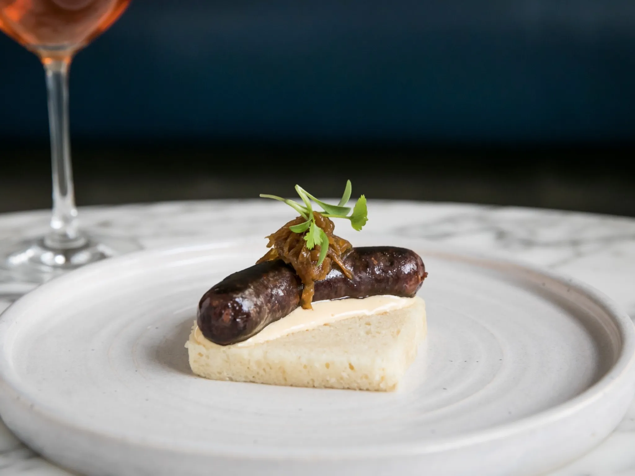 Ester blood sausage sandwich