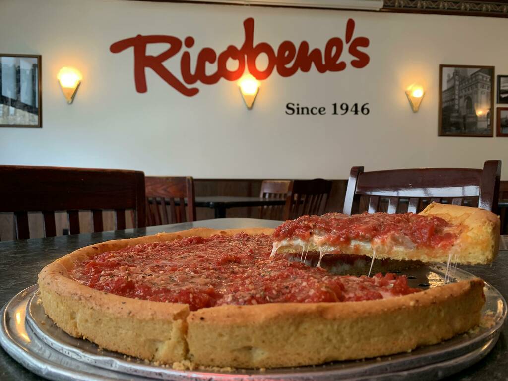 21 Best Deep Dish Pizza in Chicago For Giant Slices