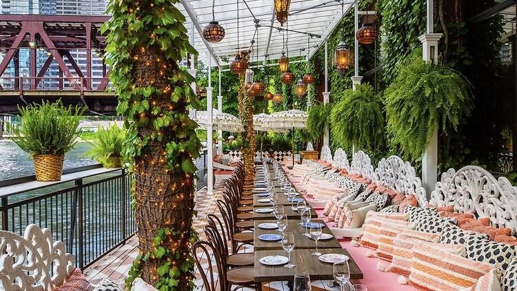 The best Chicago Riverwalk and waterfront restaurants for outdoor dining