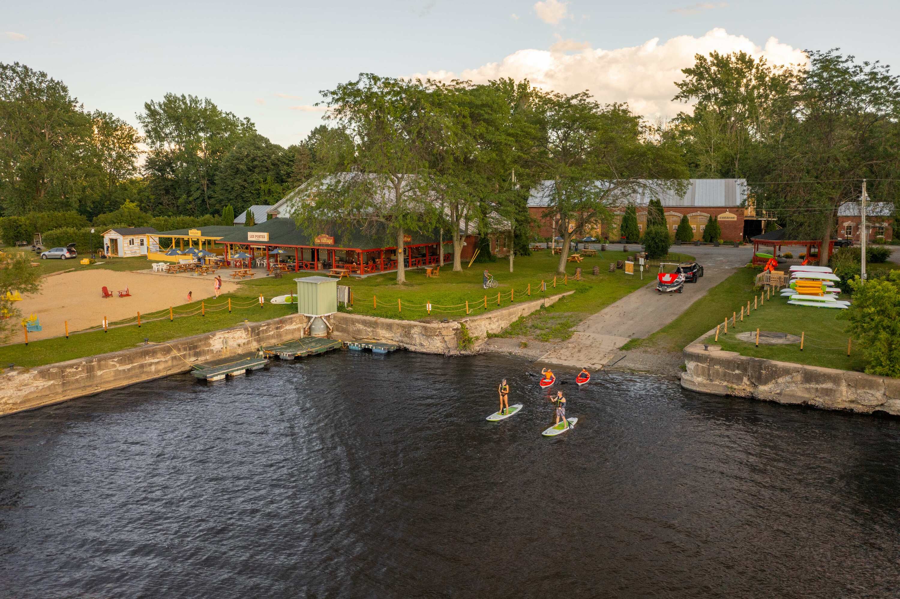 Village Des Écluses
