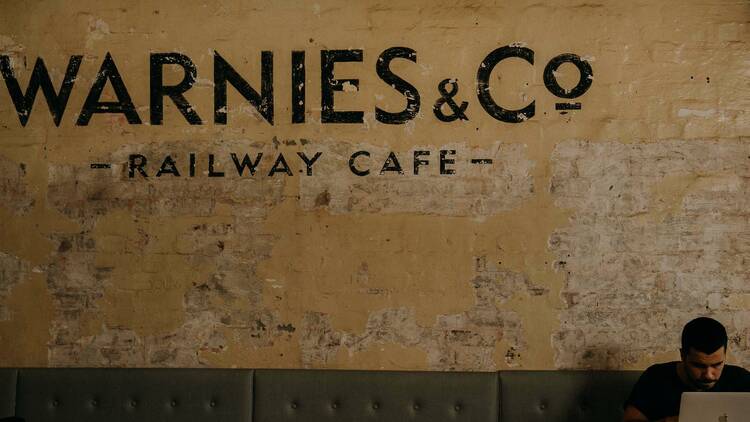 Warnies & Co Railway Café