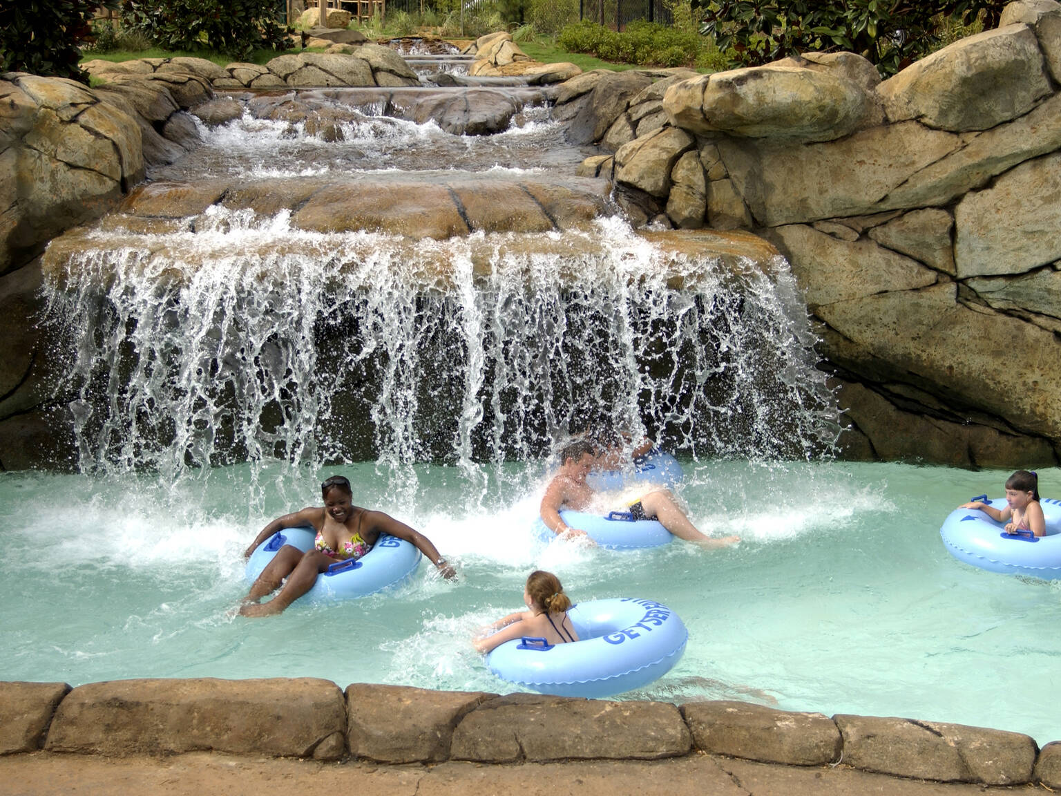 16 Best Lazy Rivers in the U.S. For a Relaxing Good Time