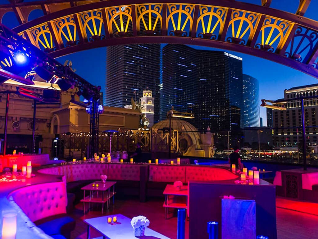 18 Best Rooftop Bars in Las Vegas