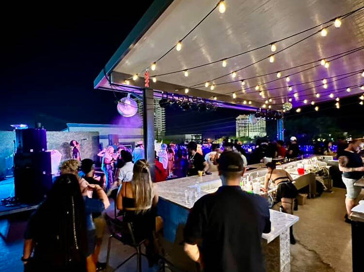 The 10 Best ROOFTOP BARS in LAS VEGAS in 2024