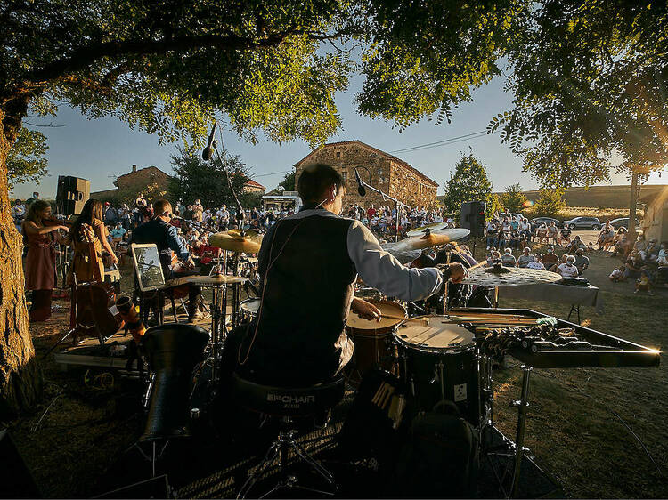 Un pueblo escondido en la sierra de Madrid acoge el concierto al aire libre más mágico del verano