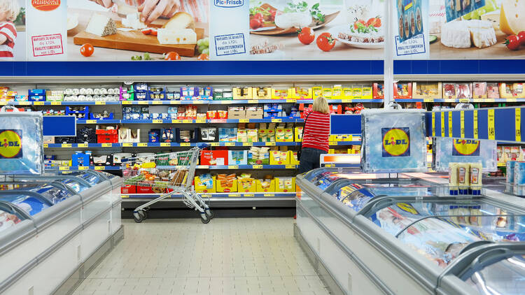 The Failure of Tesco in the USA. …”The British are coming” “Wallmart…, by  Ola Onikoyi, The Startup