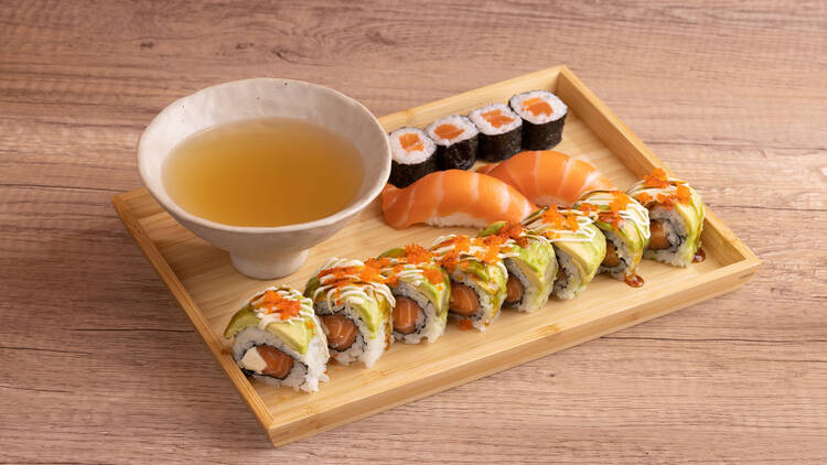 chotto maki sushi rolls