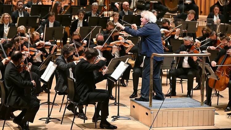 London Symphony Orchestra conducted by Sir Simon Rattle
