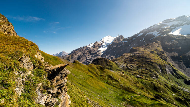 Mountains and grassy slopes at Mount Titlis.