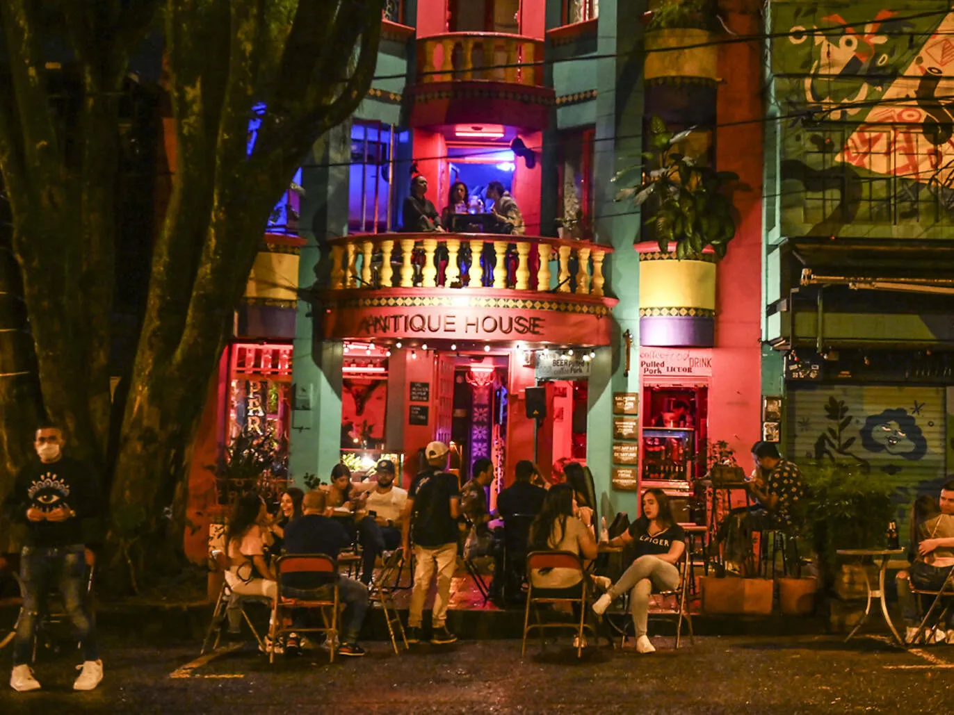 Vía Provenza, Medellín