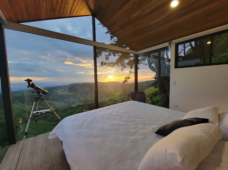 The glass cabin in the forest near Monteverde