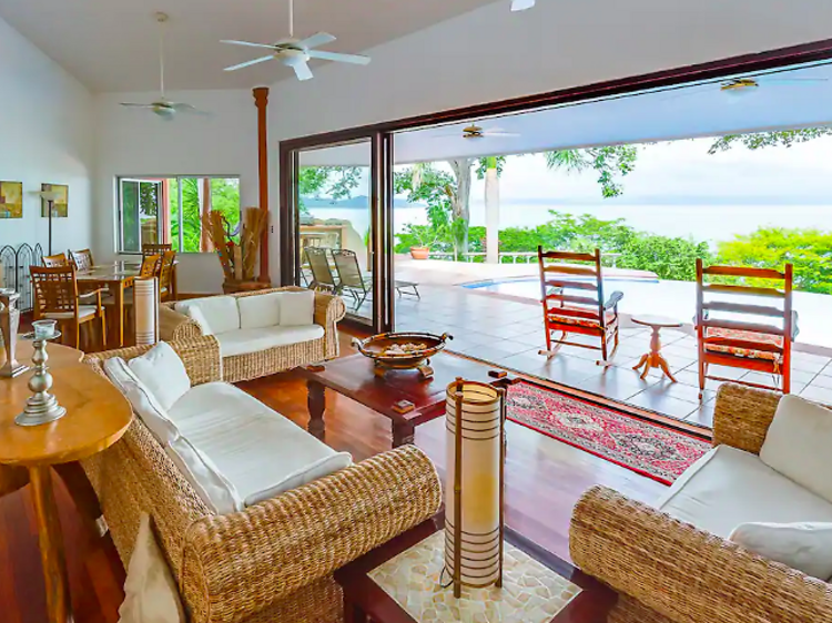 The ocean view villa in Puntarenas