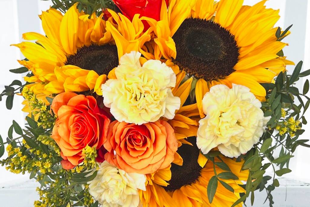 17 Best Flower Delivery Services in the UK for 2025