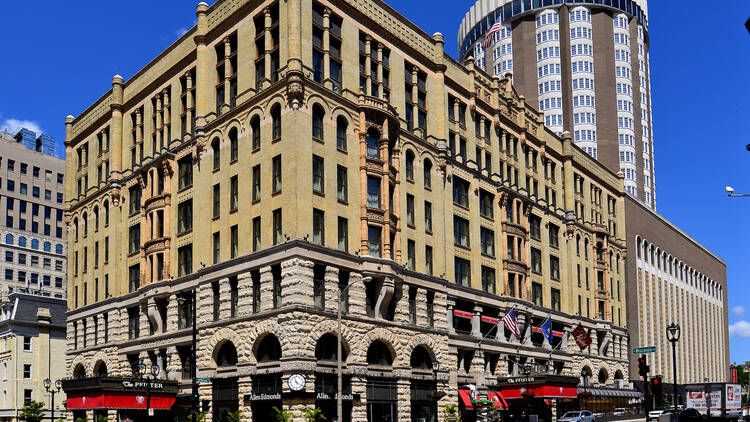 Pfister Hotel | Milwaukee, WI