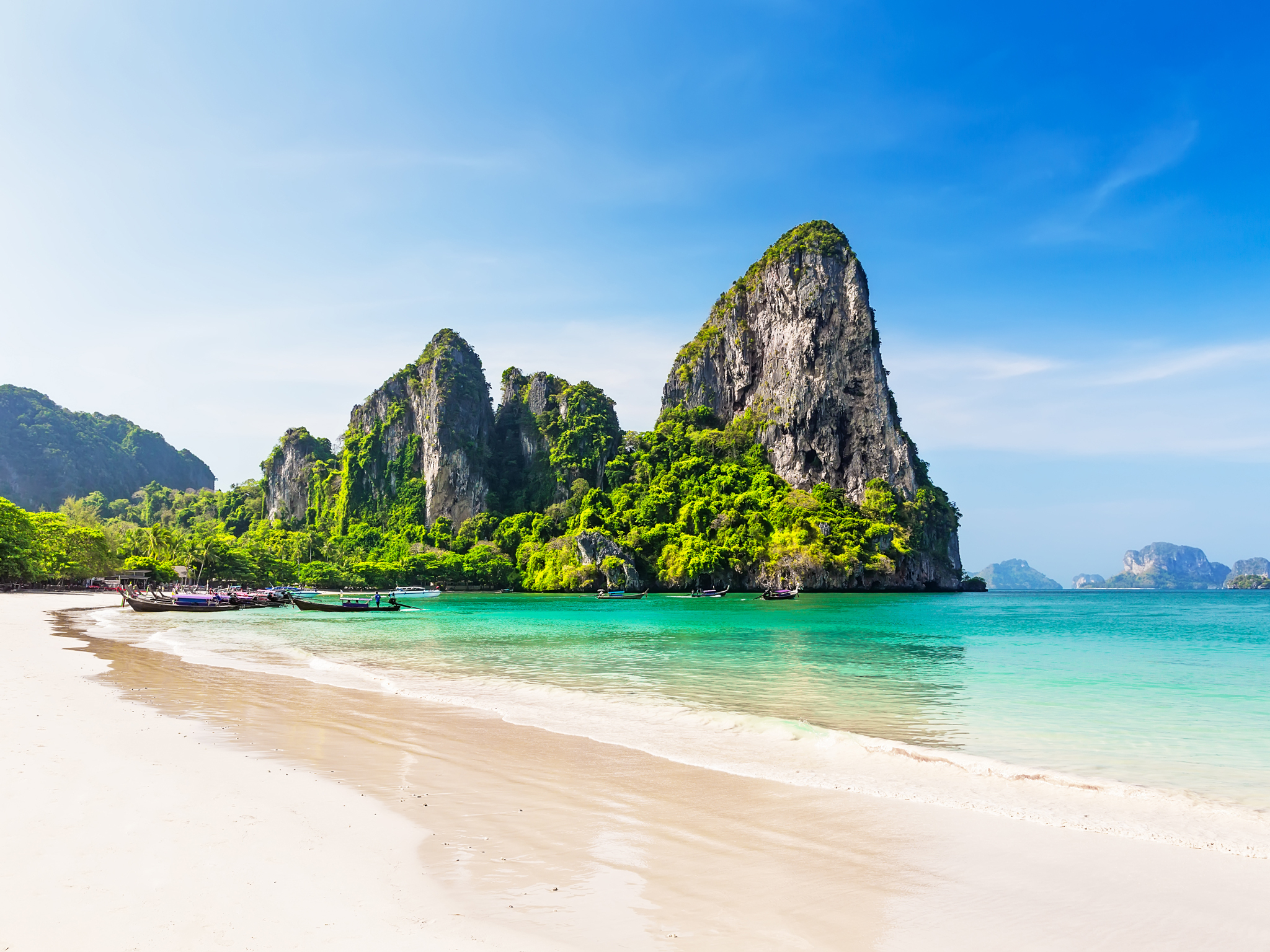 First Impressions of KRABI! Railay Beach, the Most STUNNING Place